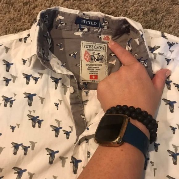 Swiss Cross Large Button Down - Picture 2 of 3